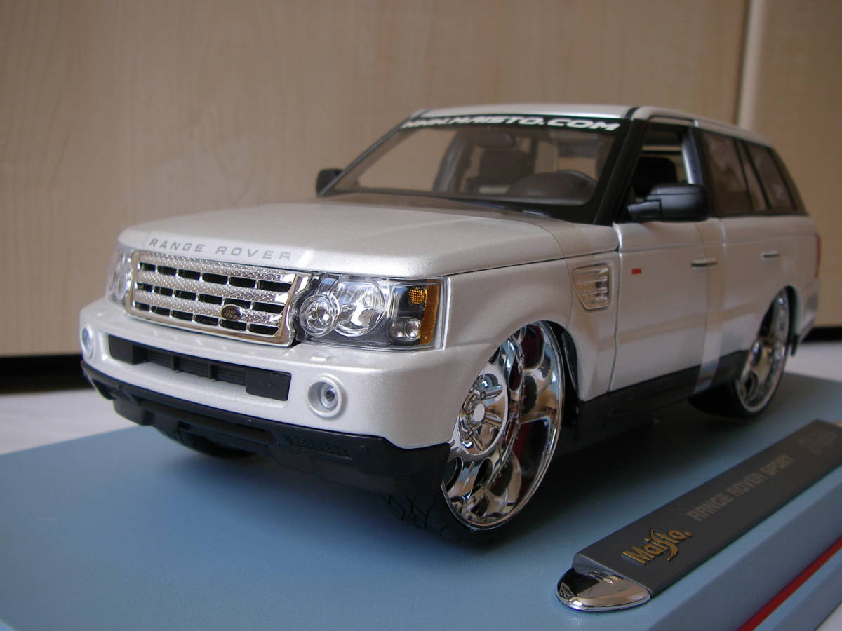 希少　レンジローバー　ヴェラール　非売品　ミニカー　模型 1⁄18 スポーツ レンジローバー ミニカーの通販 レンジローバー