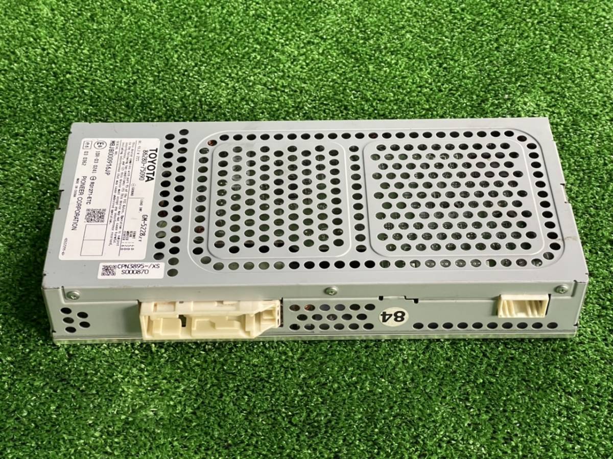 トップス H26年 レクサス HS 後期 ANF10 オーディオアンプ GM-5228ZT 86280