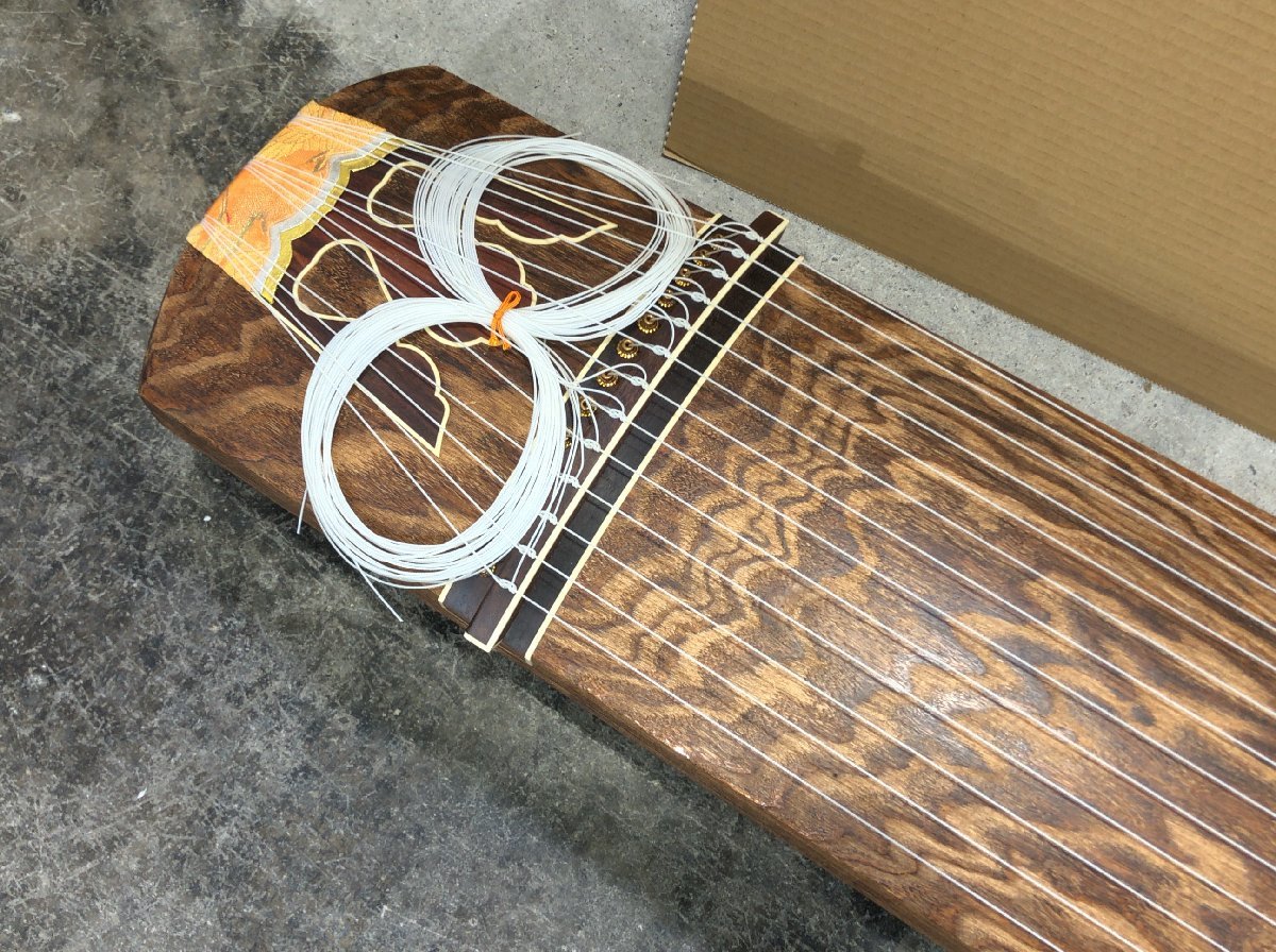 琴 和楽器 弦楽器 13弦 すだれ彫り 口絵 美木目 ケース付 琴 和楽器