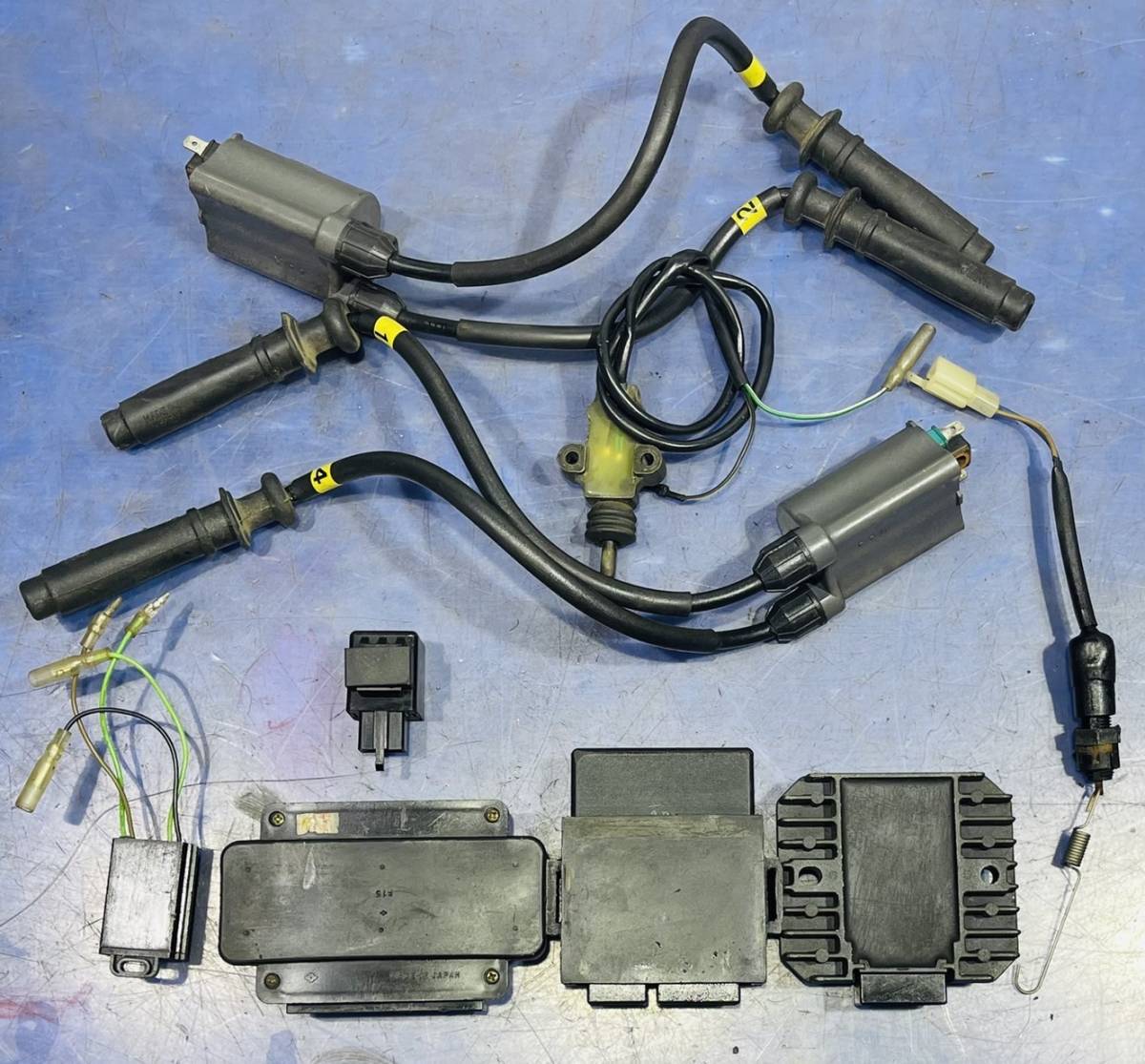 カワサキ バリオス 2 CDI レギュレター 電装セット HA-270 【C２】 ZR250B -0358 バリウス バリオス カワサキ バイク -0358 イグナイター・レギュレーター他電装パーツ cdi（バイク用品｜車用品・バイク用品）の通販