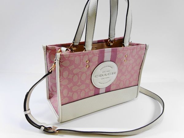 バッグ 【未使用】COACH コーチ トートバッグ 定価8万 ピンク A4可