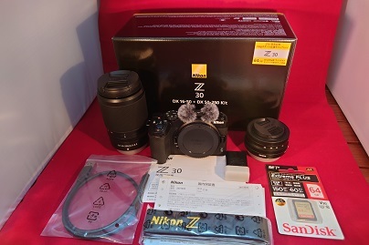 ◆◇ニコン ミラーレス一眼 Z30 ダブルズームキット 美品◇◆