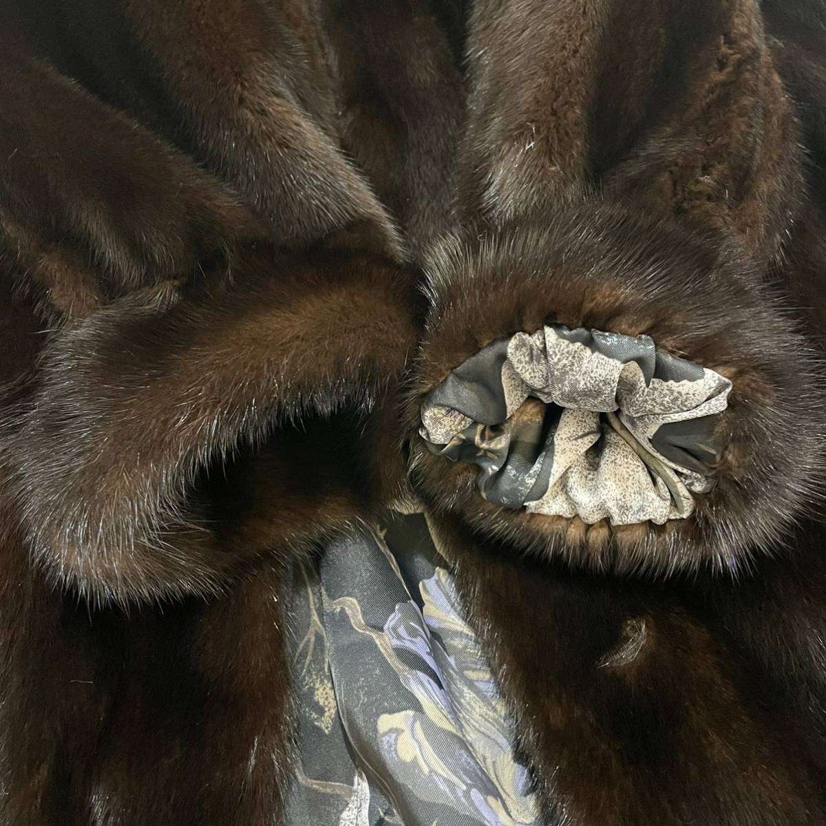 EMBA エンバ MINK ミンク 本毛皮 ゴージャス コート(F)ブラック 裏地 総柄 レディース アウター エンバ EMBA コート 着丈70 9号 MINK☆ミンクリアルファーコート☆本毛皮☆エンバ