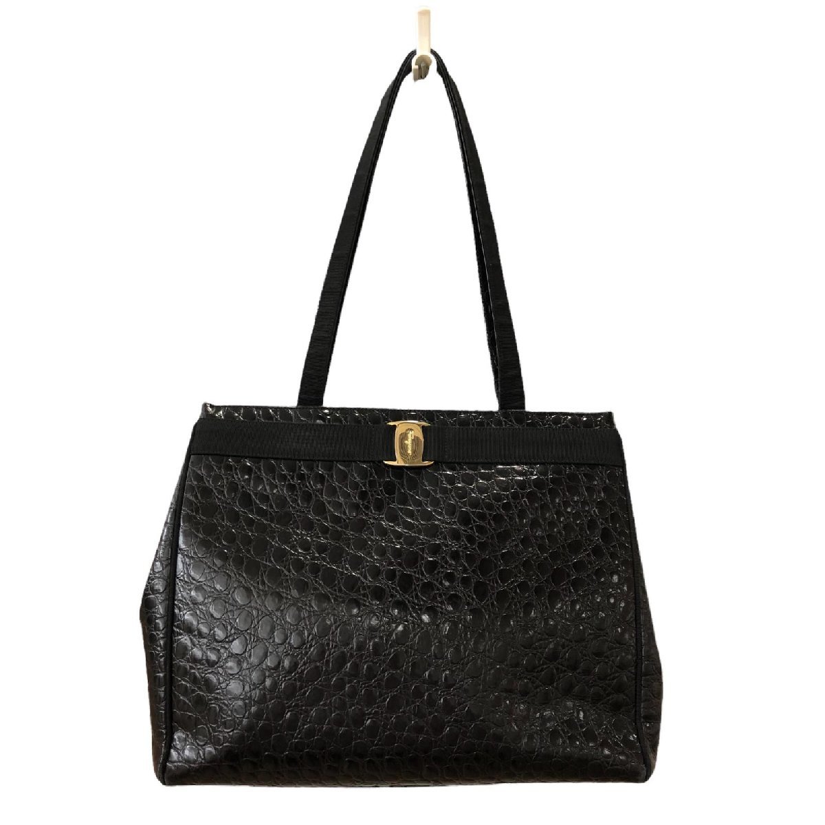 Salvatore Ferragamo フェラガモ ヴァラ トートバッグ 型押し ブラック