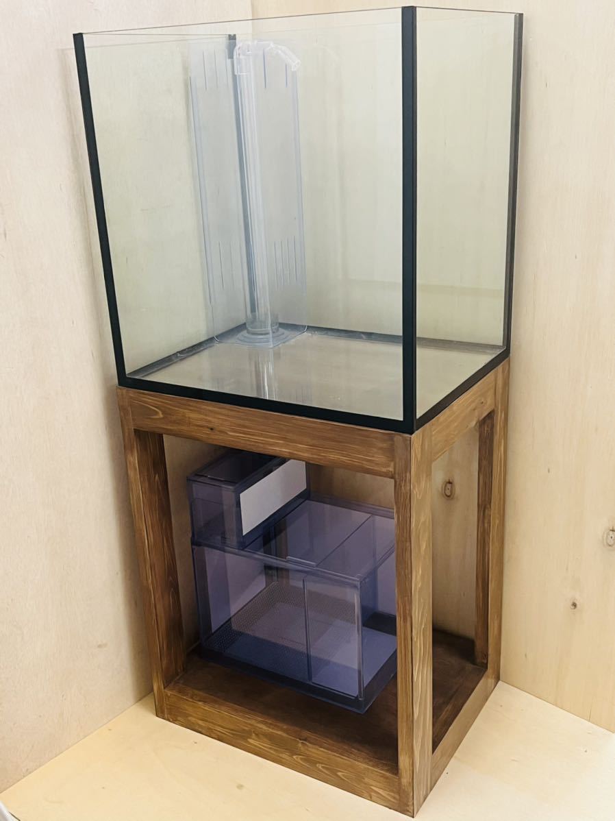 使用半年 美品 オーバーフロー水槽 ホワイト 直接引き取り限定_帯広 オーバーフロー水槽単品（1800×600×450mm）｜すいそうやさん