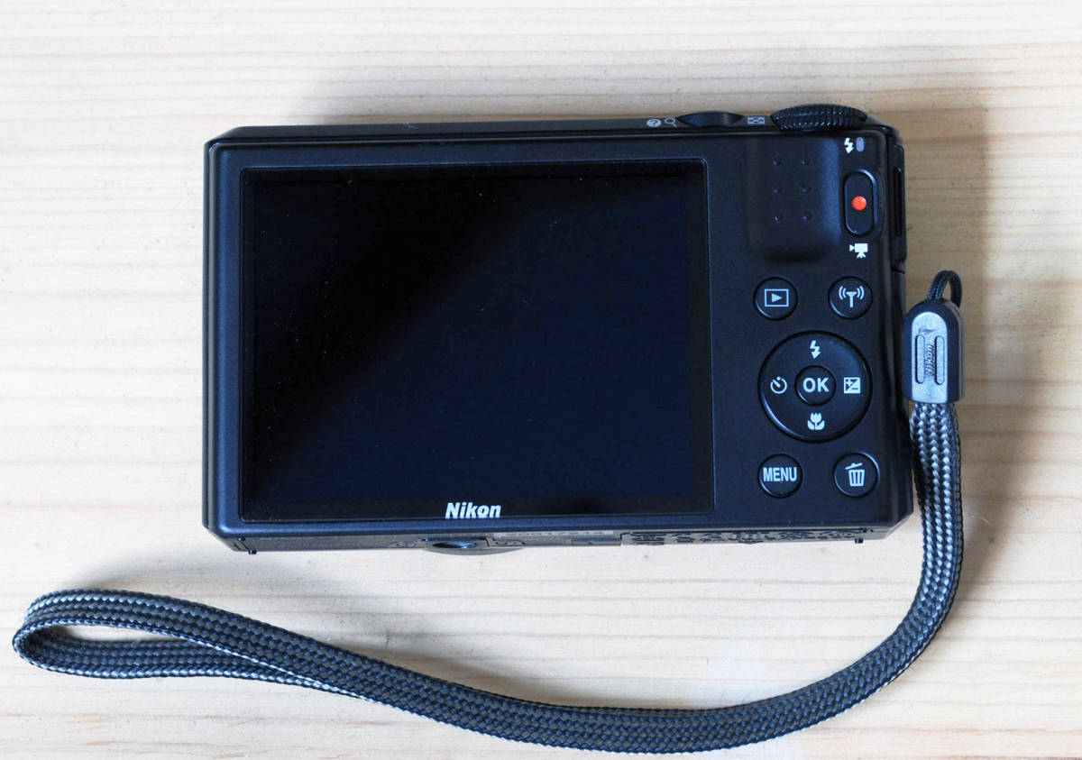 ジャンク/1円出品：Nikon デジタルカメラ COOLPIX S7000 20倍ズーム 