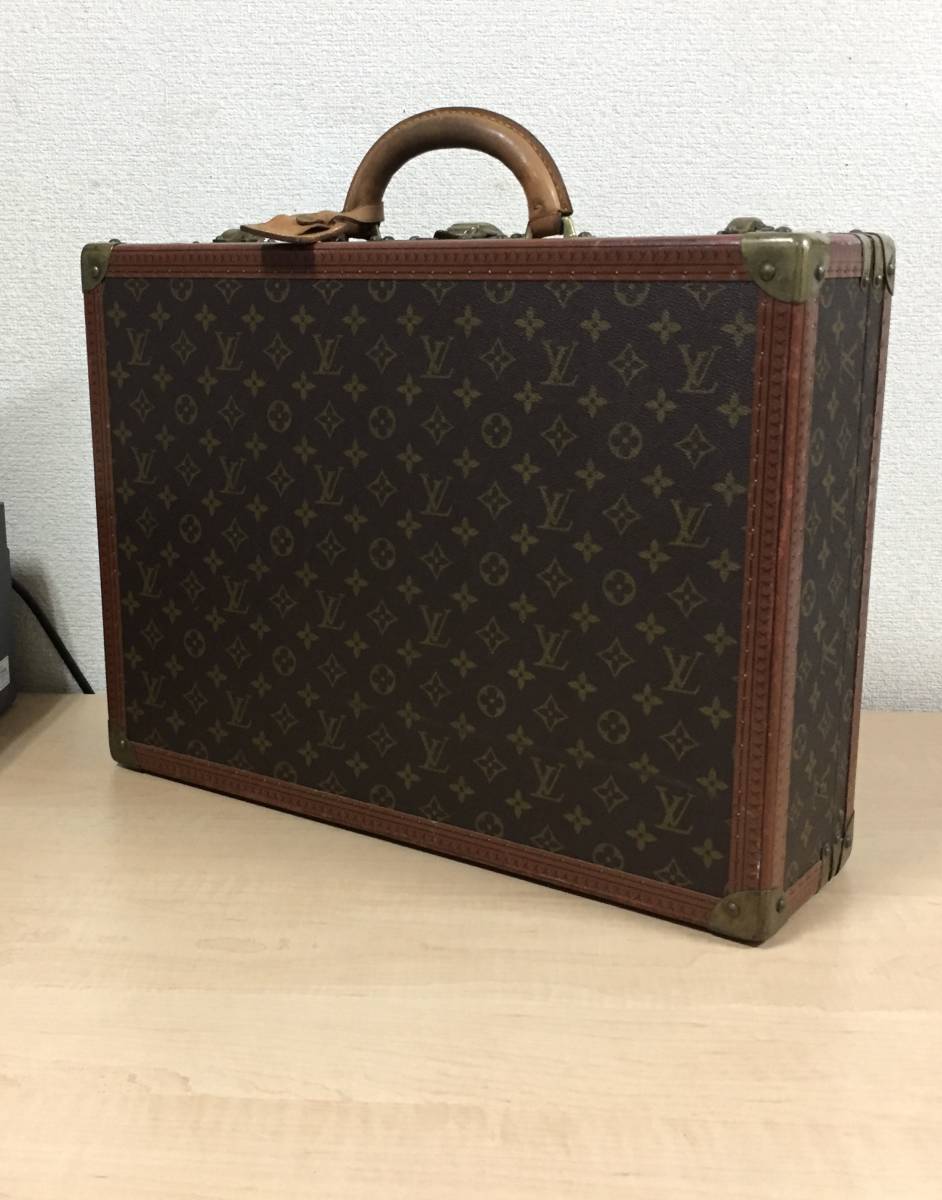 ○市上最安値！本物保証 ルイヴィトン コトヴィル50 証明カード/領収書/鍵 LOUIS VUITTON 50 COTTE VILLE 21422モノグラム トランク ケース コトヴィル50 M21422 ルイ・ヴィトン イニシャルKN入り コトヴィルの通販 ルイヴィトンのアタッシュケース「コトヴィル40」をお買取りしました