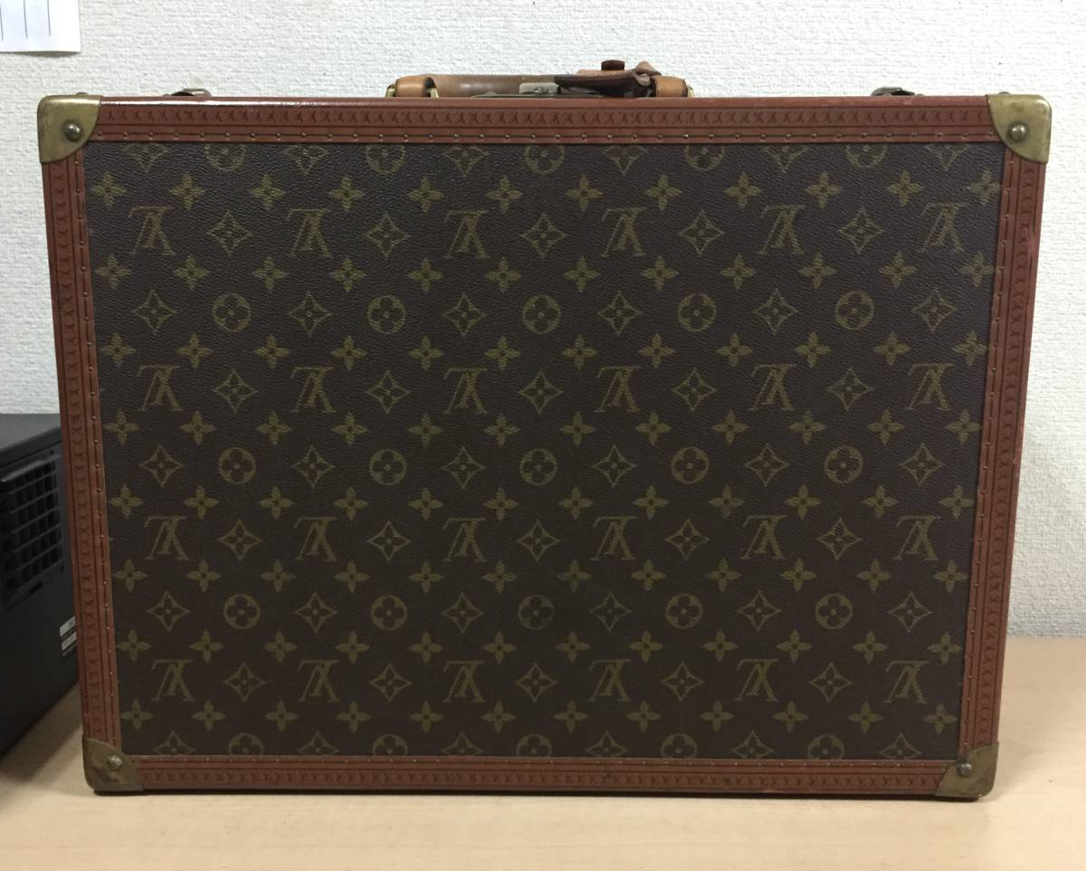 ○市上最安値！本物保証 ルイヴィトン コトヴィル50 証明カード/領収書/鍵 LOUIS VUITTON 50 COTTE VILLE 21422モノグラム トランク ケース コトヴィル50 M21422 ルイ・ヴィトン イニシャルKN入り コトヴィルの通販 ルイヴィトンのアタッシュケース「コトヴィル40」をお買取りしました
