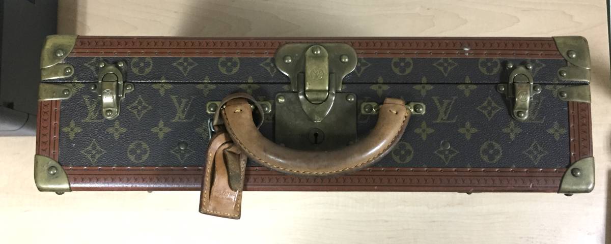 ○市上最安値！本物保証 ルイヴィトン コトヴィル50 証明カード/領収書/鍵 LOUIS VUITTON 50 COTTE VILLE 21422モノグラム トランク ケース コトヴィル50 M21422 ルイ・ヴィトン イニシャルKN入り コトヴィルの通販 ルイヴィトンのアタッシュケース「コトヴィル40」をお買取りしました