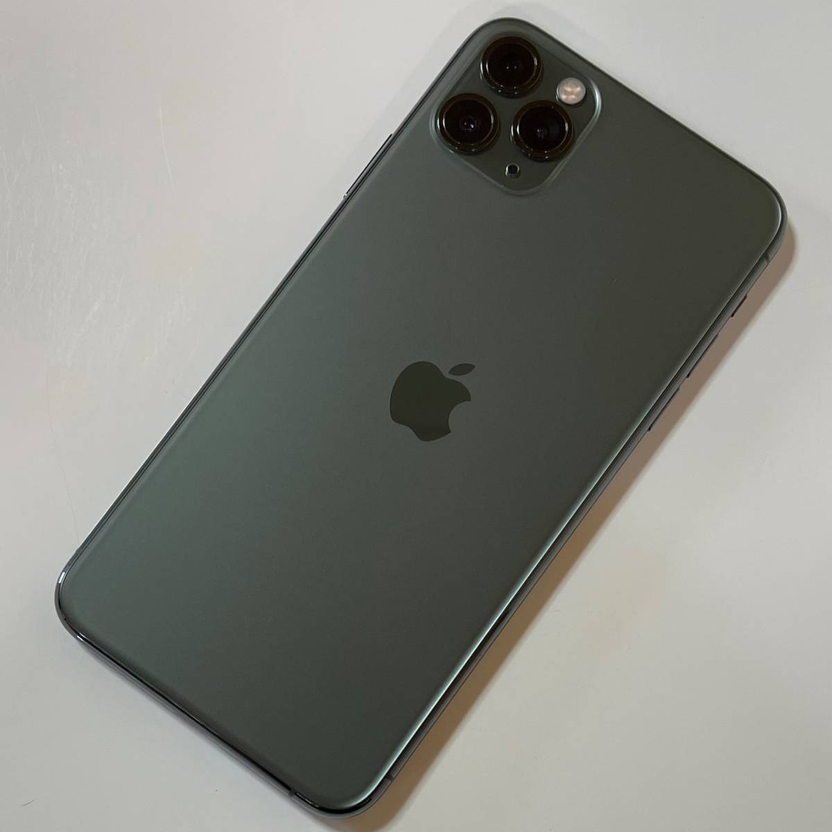 極美品) Apple iPhone 11 Pro Max ミッドナイトグリーン 64GB A2218 