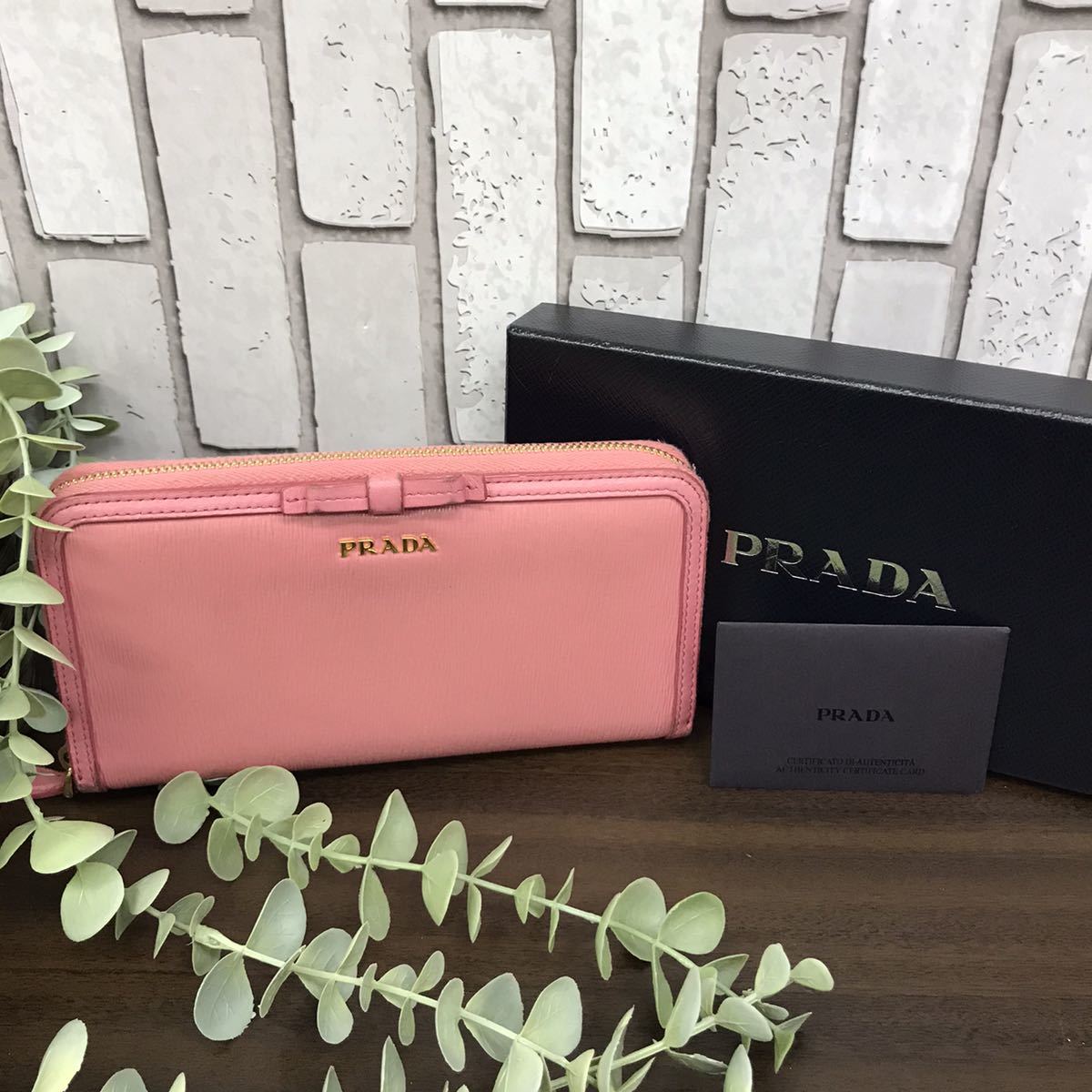 レディース PRADA プラダ 長財布 サフィアーノ ピンク レザー ラウンド 