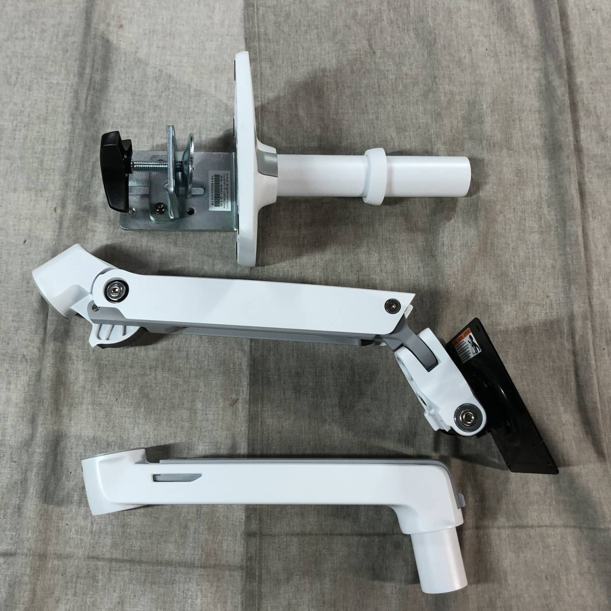 現状品　エルゴトロン LX デスクマウント モニターアーム ホワイト 34インチ(3.2~11.3kg)まで対応 45-490-216 モニターアーム LX エルゴトロン .: エルゴトロンlx [ホワイト