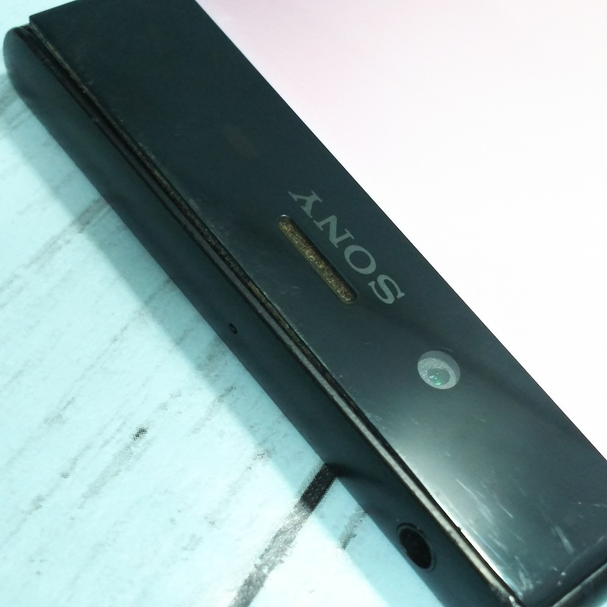 au Xperia XZ1 SOV36 Black 本体 白ロム [訳あり] SIMロック解除済み