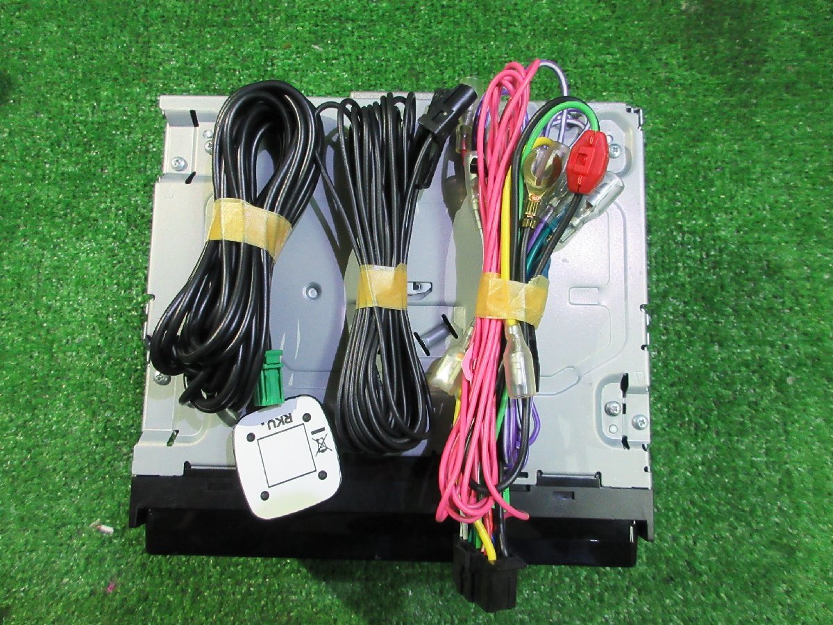 カロッツェリア 楽ナビ AVIC-RZ302 CD/DVD/iPod再生確認済み 地図データ 2018年版　※ 画像参照　　2022.8.20.Y.17-A31