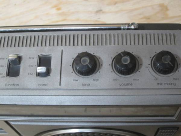 カセットラジカセNEC RM-248R SkyYong48短波付き(ラジカセ)｜売買され