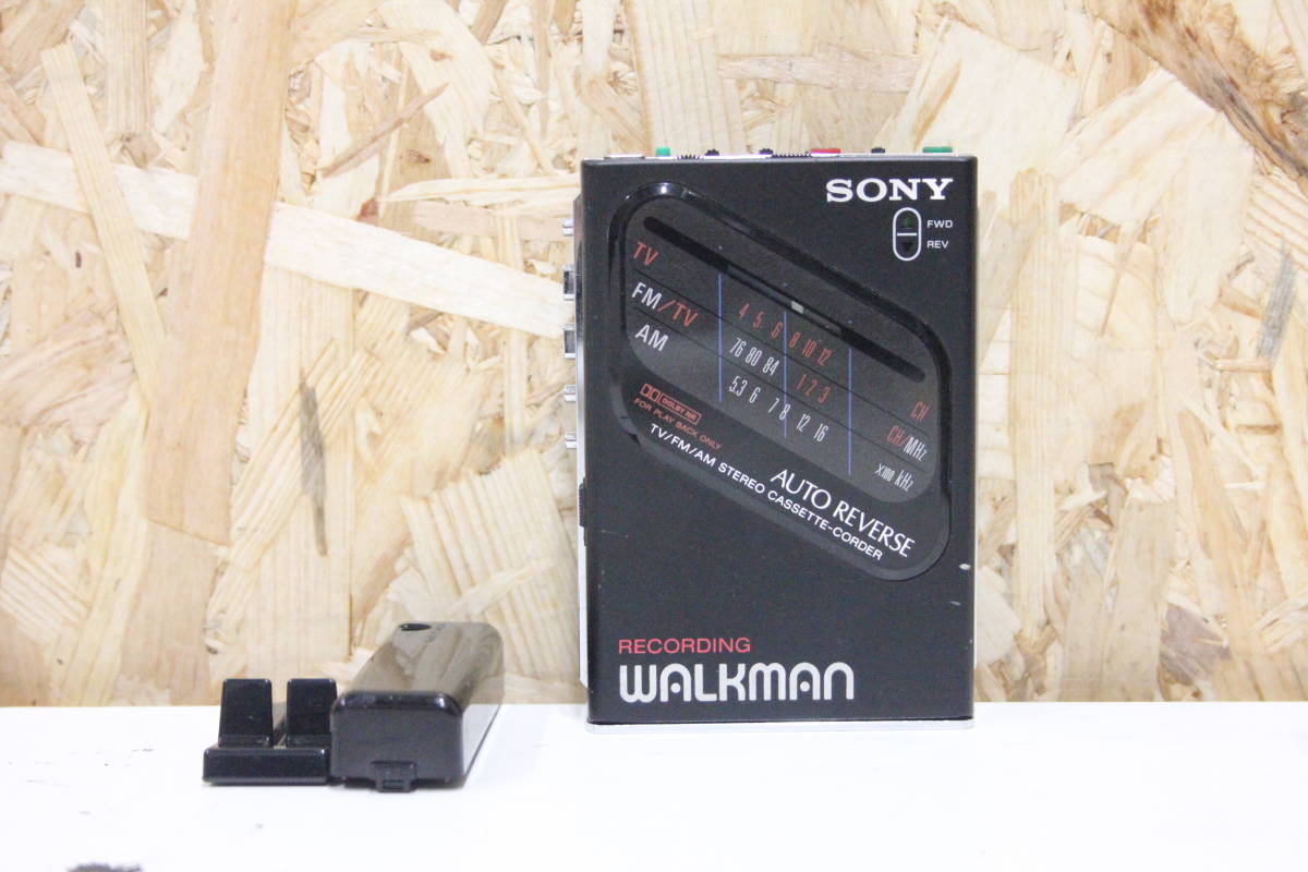 TF08293　SONY　WM-F203　ポータブルカセットレコーダー　ウォークマン　難あり　現状品
