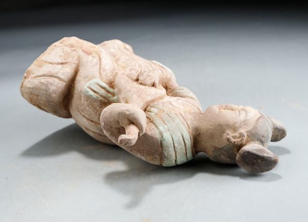 T404. 中国古玩 唐三彩 加彩陶 女人俑 女性俑 置物 高26cm / 陶器陶芸