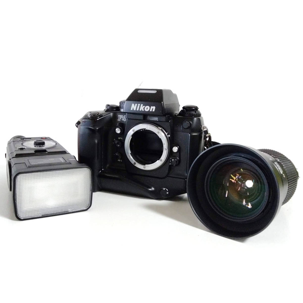 カメラ Nikon F4 美品MB-21 ボディ+ AF NIKKOR レンズ2本セット