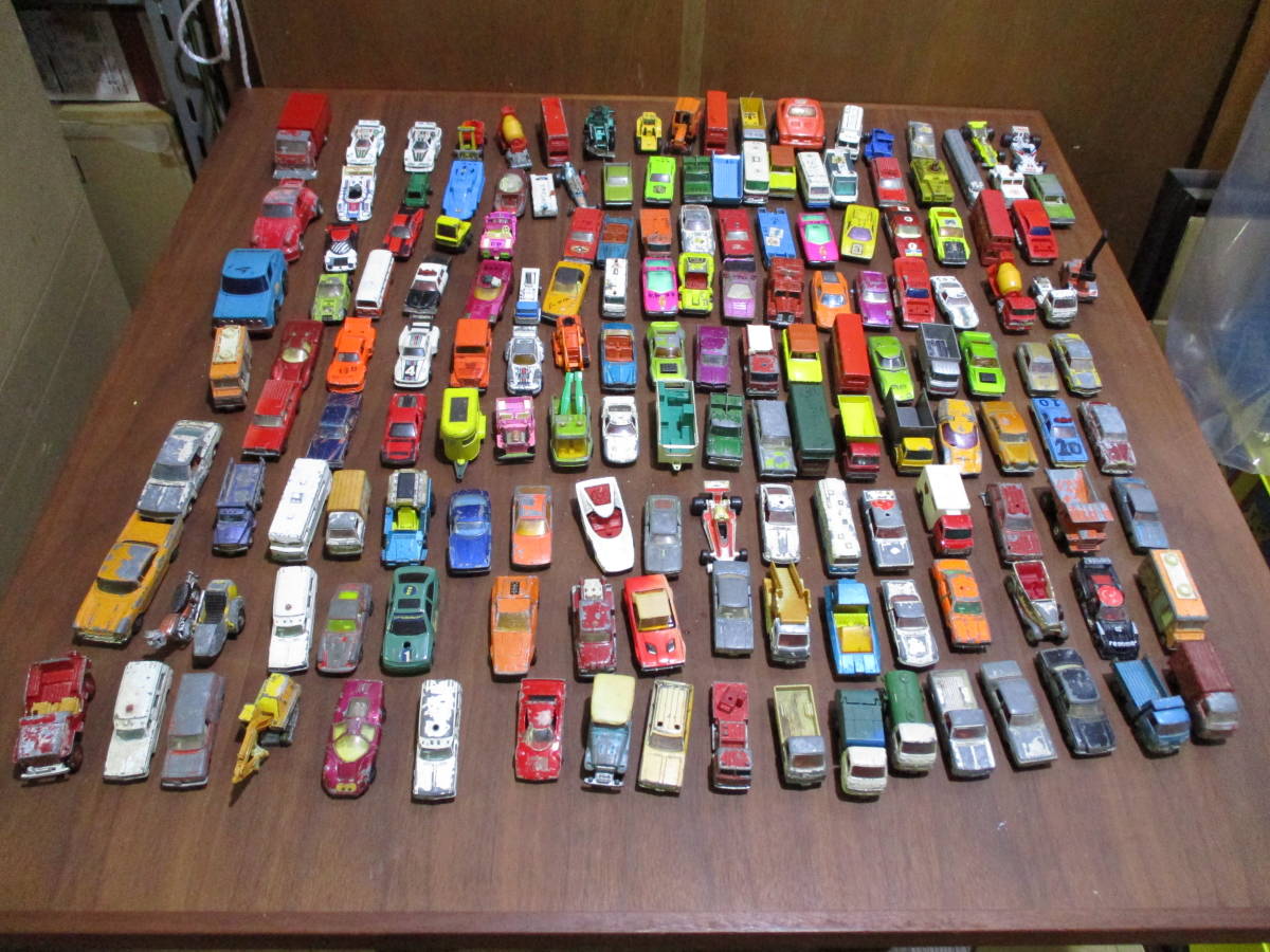 ミニカー類　大量ジャンク品　まとめ売り レトロ 自動車 ミニカー いろいろ まとめて 大量 ジャンク トミカ