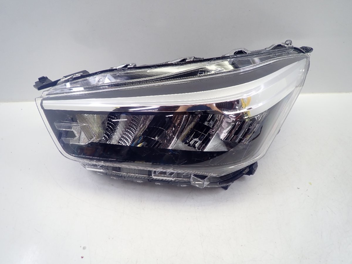 ジャンク品 ライズ A200A ヘッドライト 左 左側 助手席 LED レベ付
