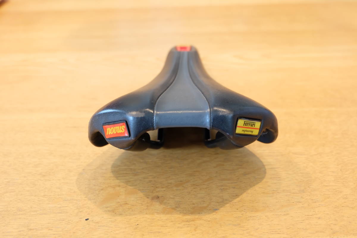 希少 selle IATLIA novus Ferrari engineering サドル