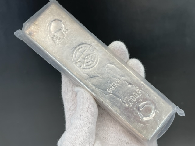銀地金製品 純銀 Ag999.9 インゴット 1000g SILVER INGOT 1kg 未開封品