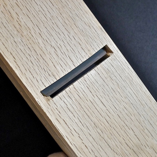 045 貞時無銘 椛澤貞雄作 寸八 スエーデンアッサブ鋼 合わせ裏金：碓氷建吾作 青山鉋店青山駿一本刃研ぎ 長さ304mm x 幅89mm x 台高さ36mm_3