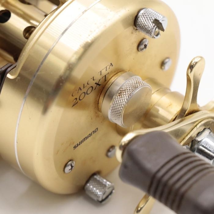 SHIMANO CALCUTTA 200XT ベイトリール SHIMANO CALCUTTA 200XT 右巻き