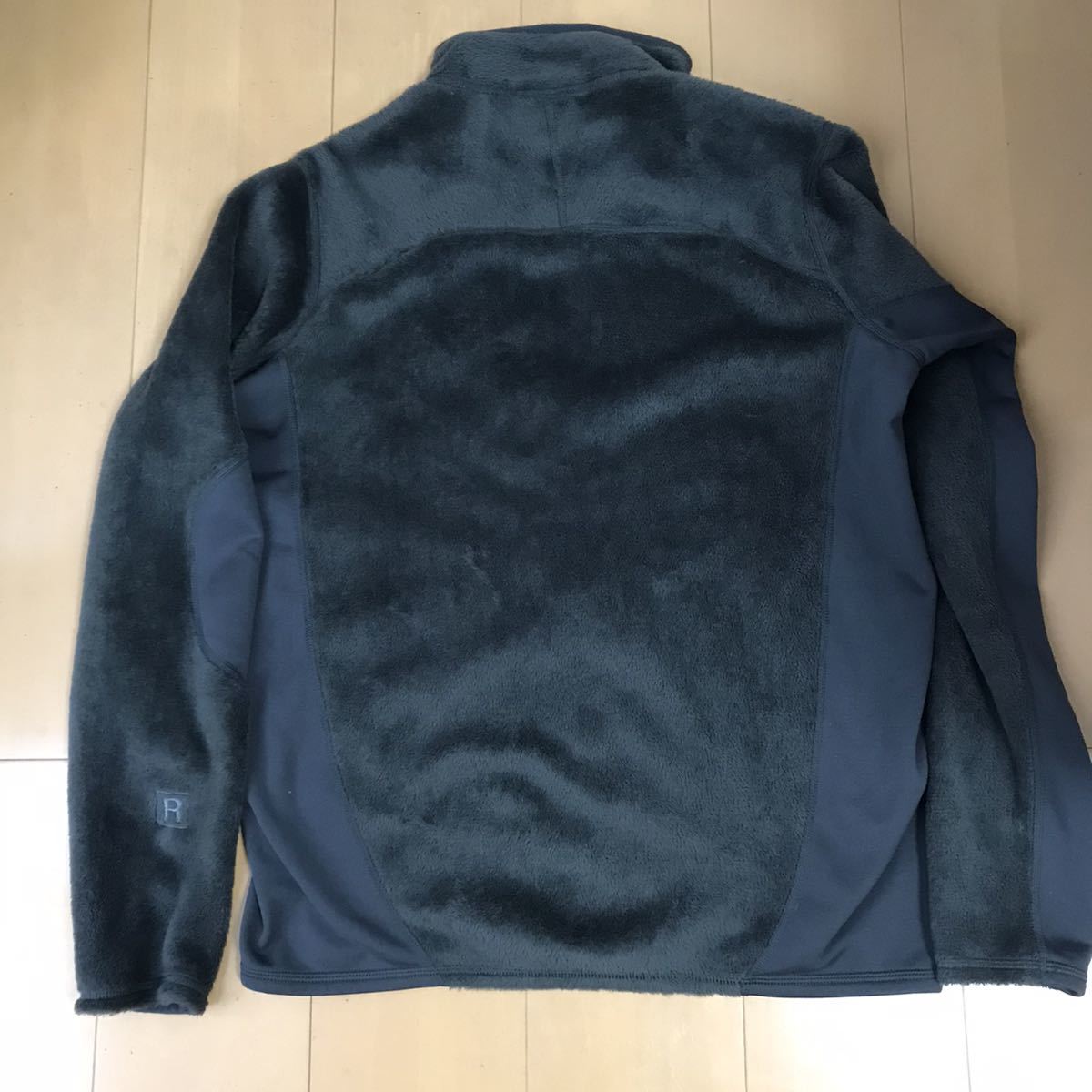 美品 patagonia パタゴニア R2 フリースジャケット Mサイズ 