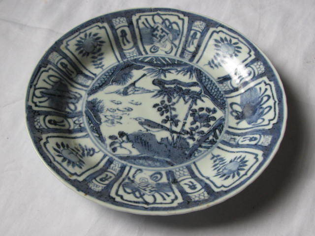 中国明時代晩期の染付お(青花)皿 明 青花皿 中国明時代晩期の染付お(青花)皿 中国南部 明