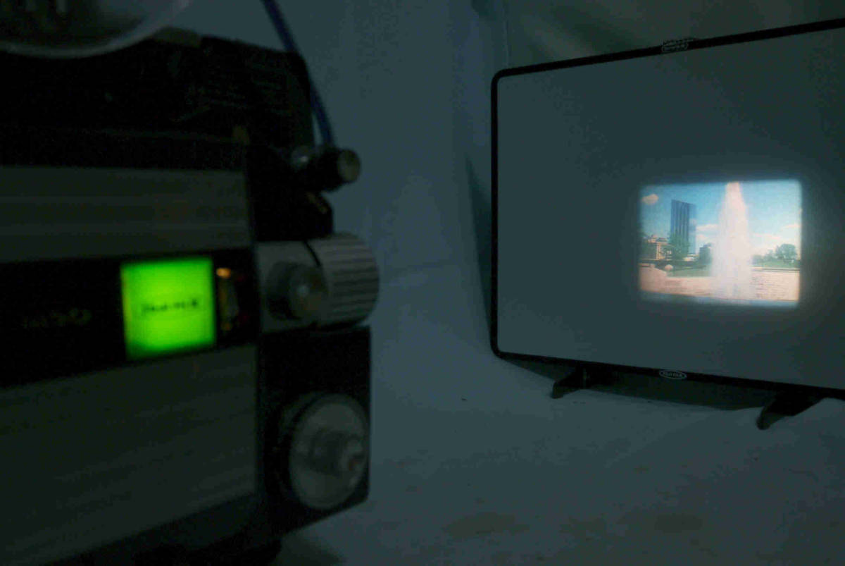 Ｓ/Ｒフィルム両用　映写速度可変　急速巻き戻しが便利　人気高８ミリ映写機　フジカスコープ　Ｍ３０　8mmプロジェクター　フルセット美品