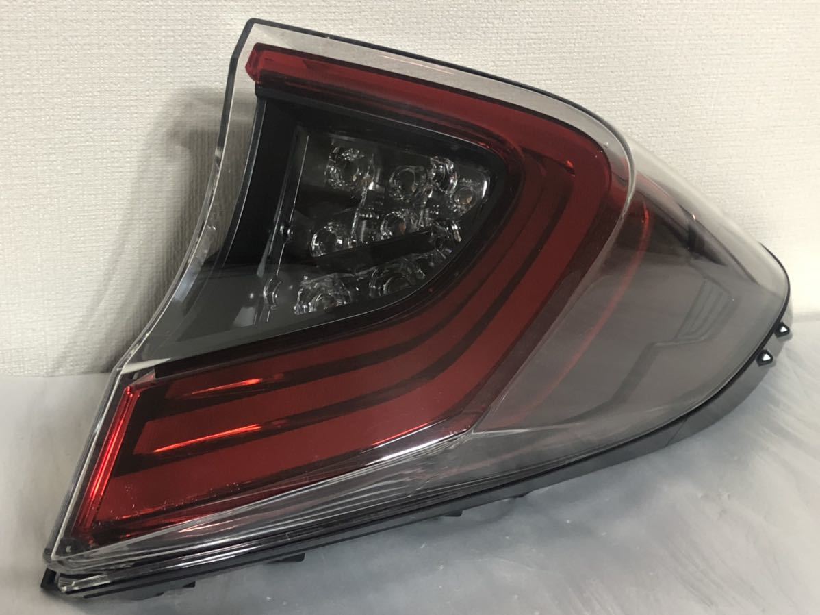 【お得，豊富な】 全国 送料 無料 CHR CH-R ZYX10 NGX50 前期 純正 テール レンズ ライト コーナー部分 右側 KOITO 10-103 81550-10392 トヨタ TOYOTA(テールライト)｜売買されたオークション情報、yahooの商品情報をアーカイブ トヨタ用