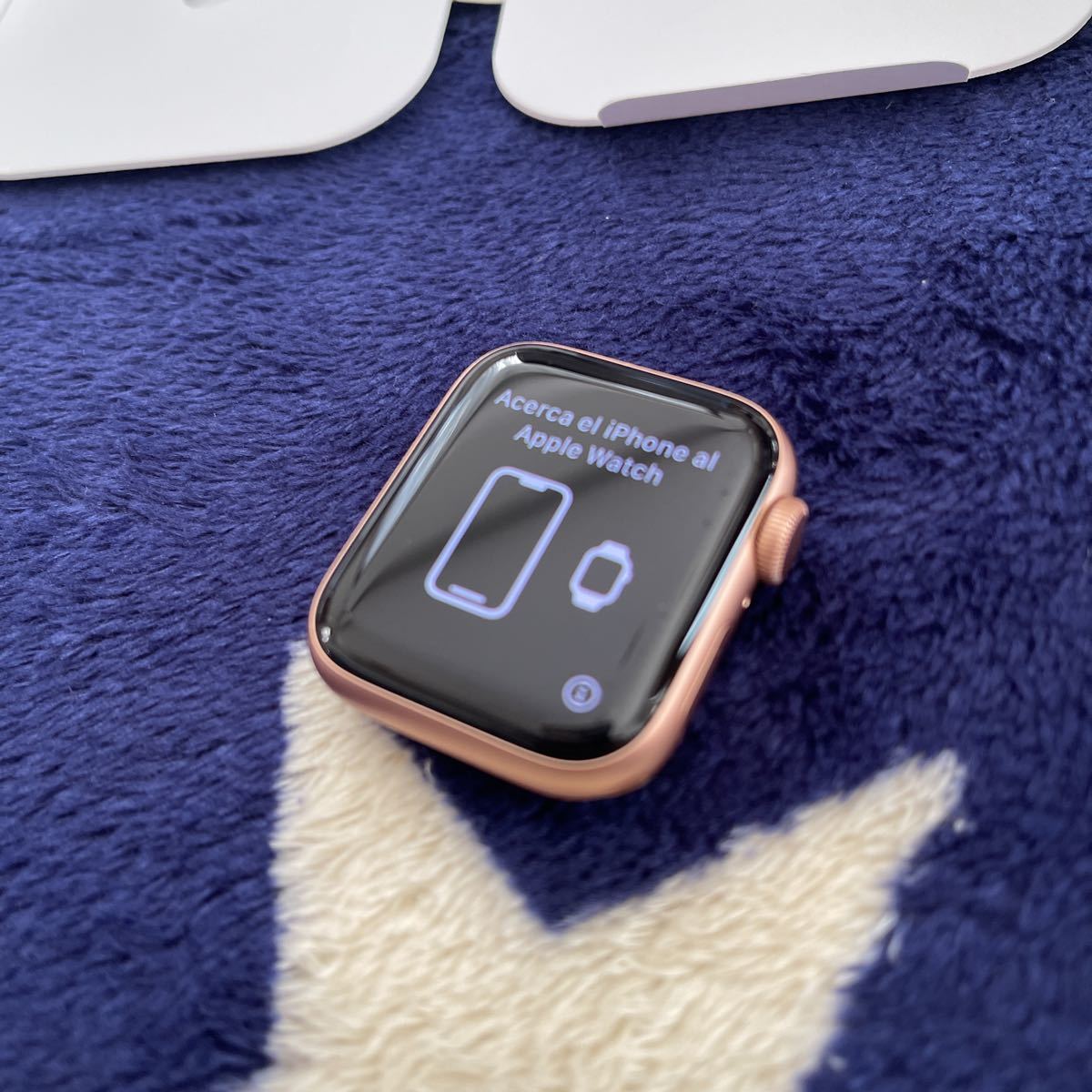 apple watch SE 40mm GPSモデル　美品　完動品 Apple Watch SE 第二世代 美品 値下げ