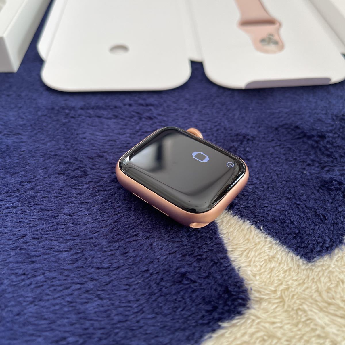 apple watch SE 40mm GPSモデル　美品　完動品 Apple Watch SE 第二世代 美品 値下げ