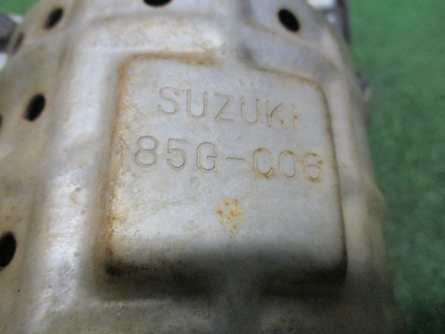 スズキ アルト 触媒 K6A エキマニ HA24V HA24 ショクバイ 85G-C03 刻印