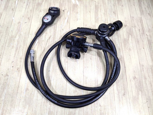 アクアラング レギュレーター AQUA AQUALUNG スキューバ オクトパス 