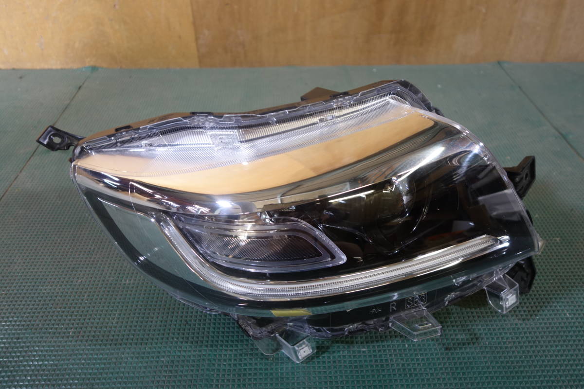 14027　MK53S スペーシアカスタム 純正 右 ヘッドライト LED　ICHIKOH 1960