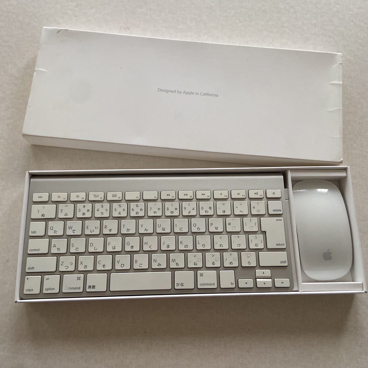 N09037Apple ワイヤレスキーボード Wireless マジックマウス A1314 箱