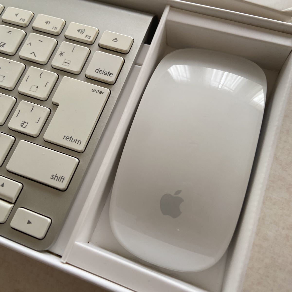 N09037Apple ワイヤレスキーボード Wireless マジックマウス A1314 箱