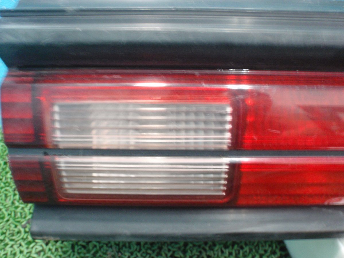 ☆ JZX90 GX90 トヨタ マークⅡ 後期 テールランプ右 テールレンズ右