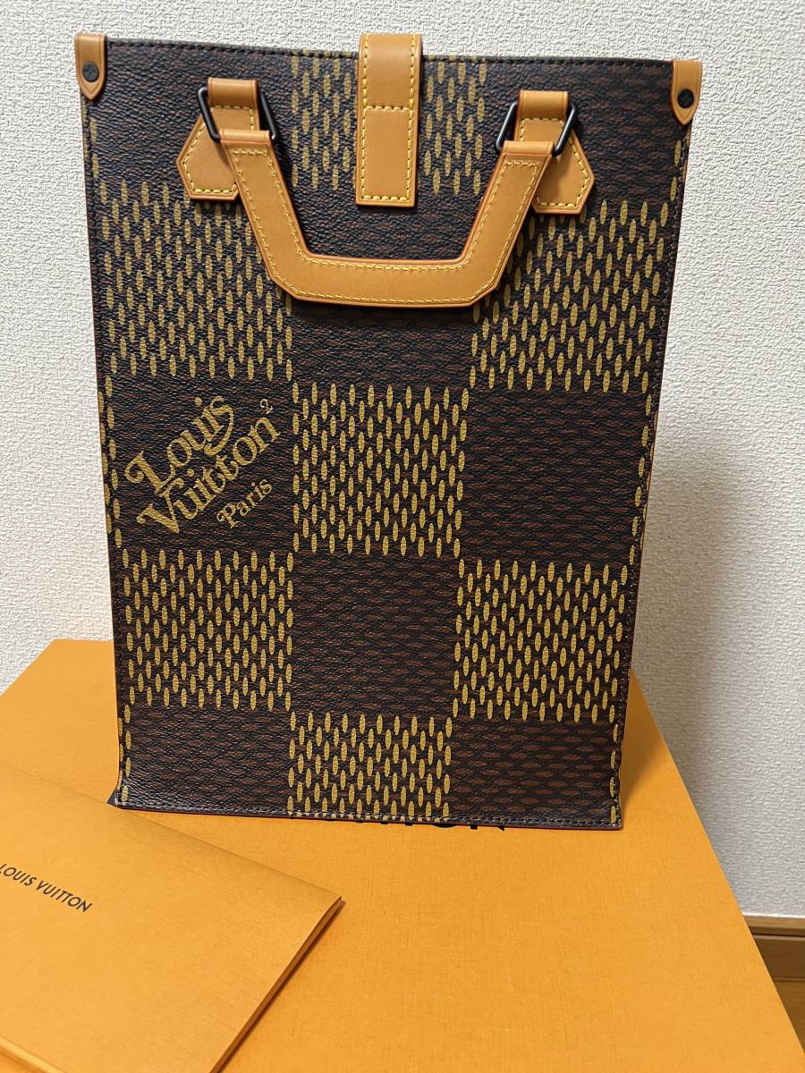 ルイ・ヴィトン LVスクエアード コレクション LOUIS VUITTON NIGO