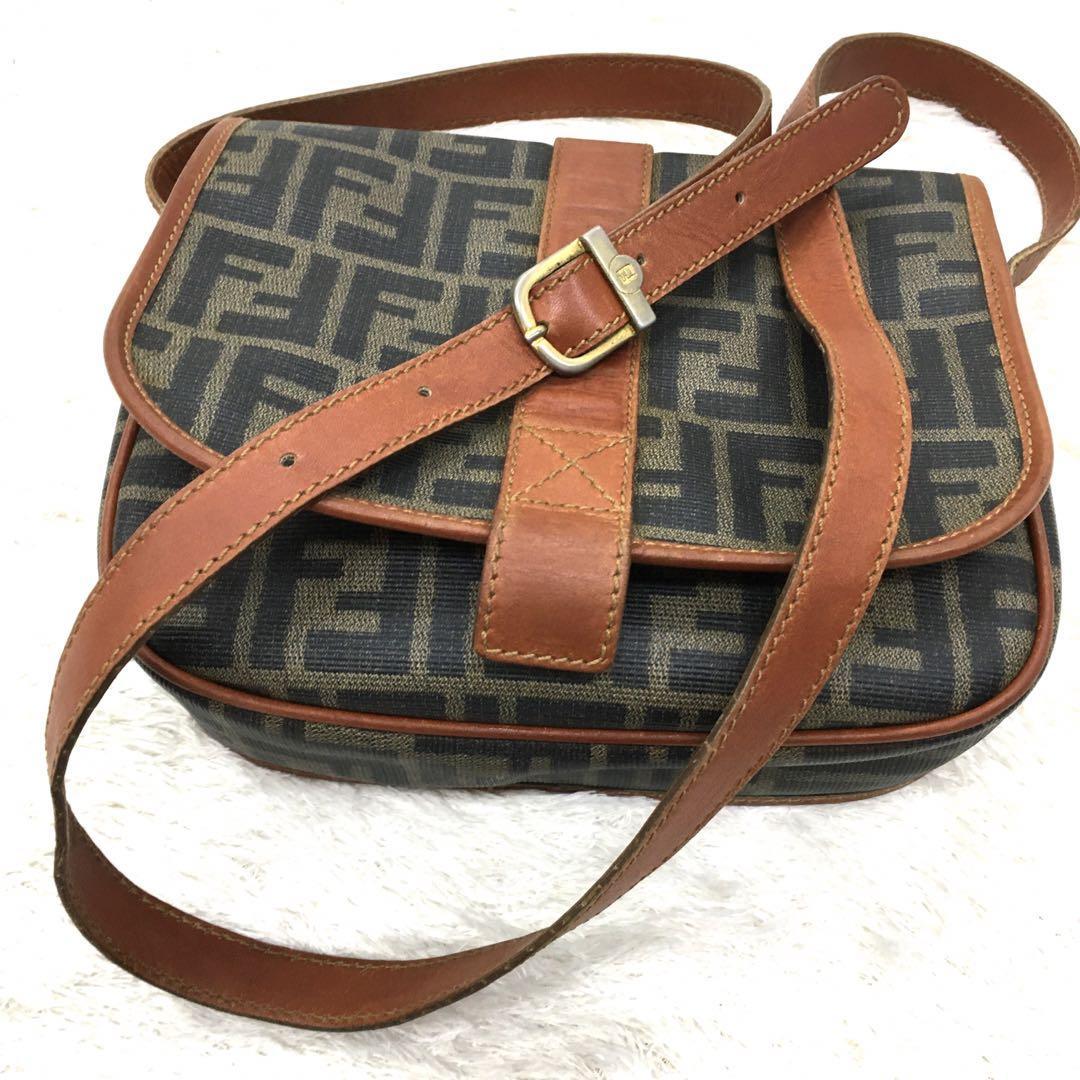FENDI フェンディ ズッカ柄 メッセンジャー ショルダーバッグ PVC