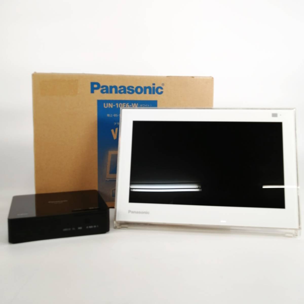 Panasonic ポータブル地上・BS・110度CSデジタルテレビ UN-10E6