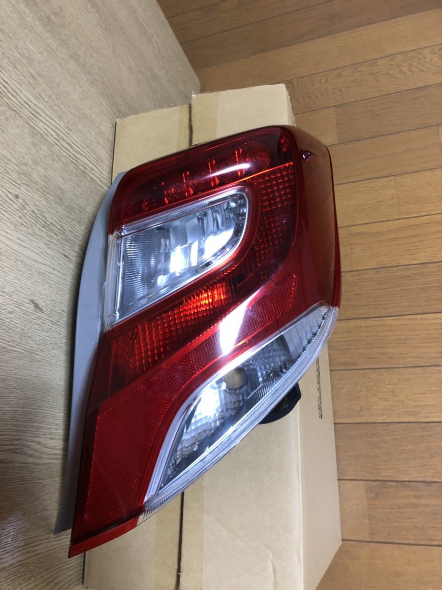 【限定セール，2026】 純正 ヴィッツ 右側テールランプ DBA-NSP135 KOITO 52-273(テールライト)｜売買されたオークション情報、yahooの商品情報をアーカイブ公開 - オークファン トヨタ用