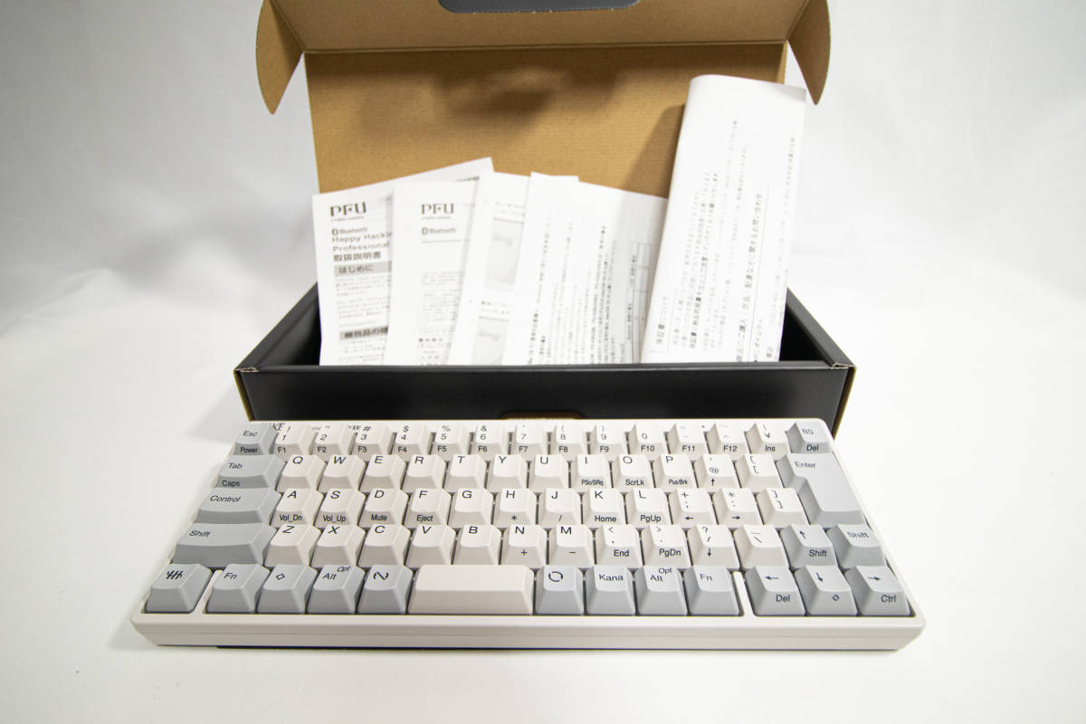 【美品】PFU HHKB Happy Hacking Keyboard Professional HYBRID 日本語配列／白 PD-KB820W ワイヤレス