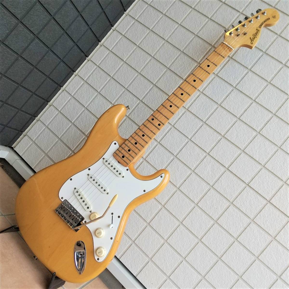 ギター EDWARDS E-SE-100M⁄LT Candy Apple Red Edwards E-SE-100M⁄LT