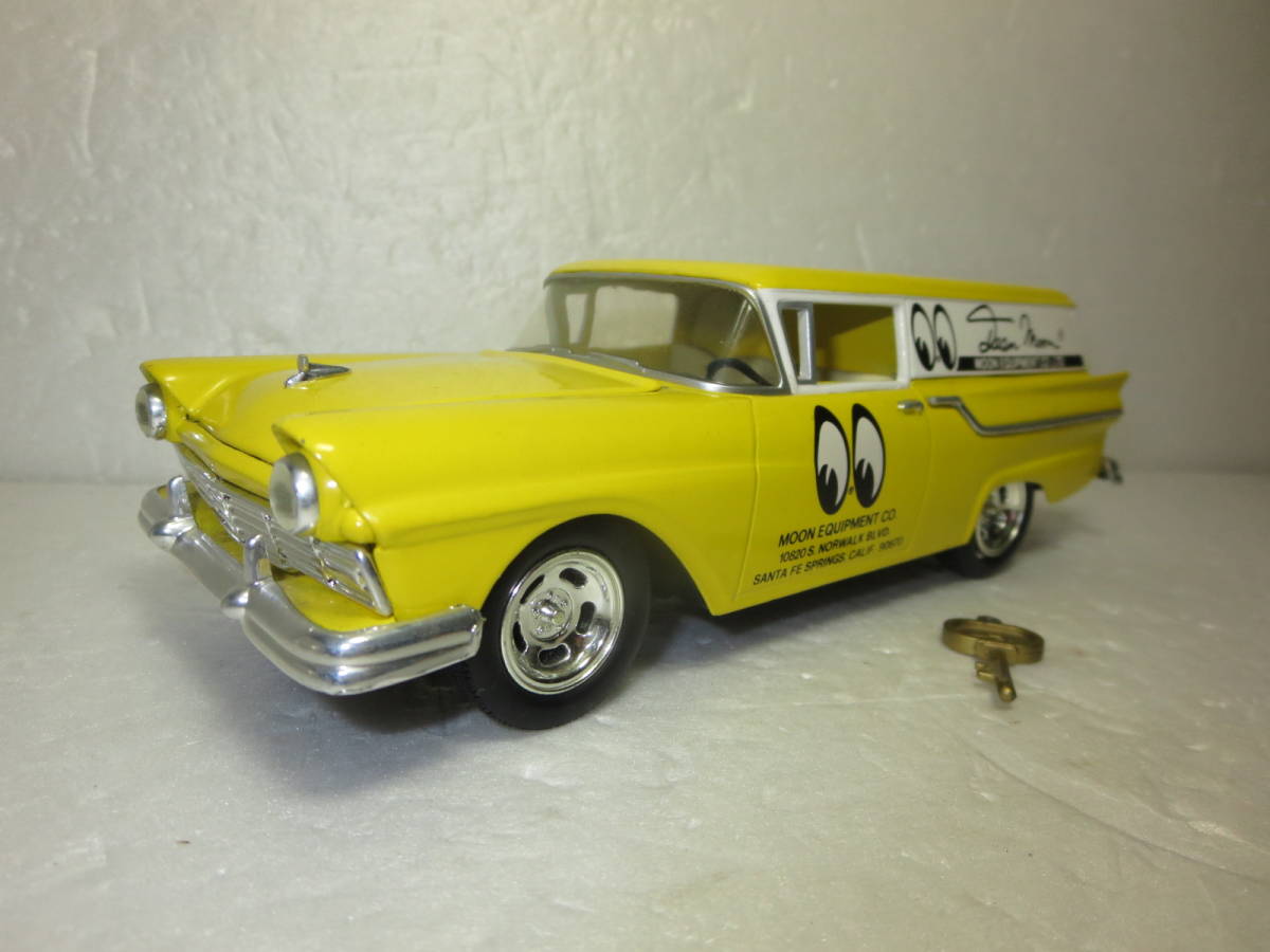 LIBERTY 1957 フォード MOONEYES ダイキャスト ミニカー 【公式通販】