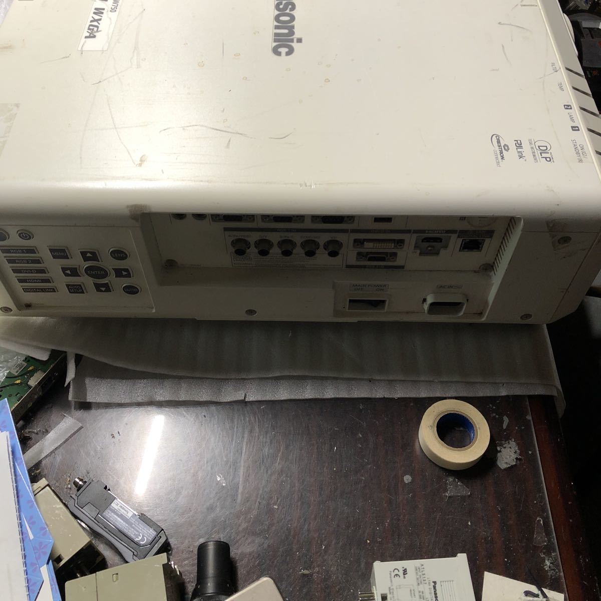 プロジェクター Panasonic PT-DW750JW Panasonic PT-DW750JW