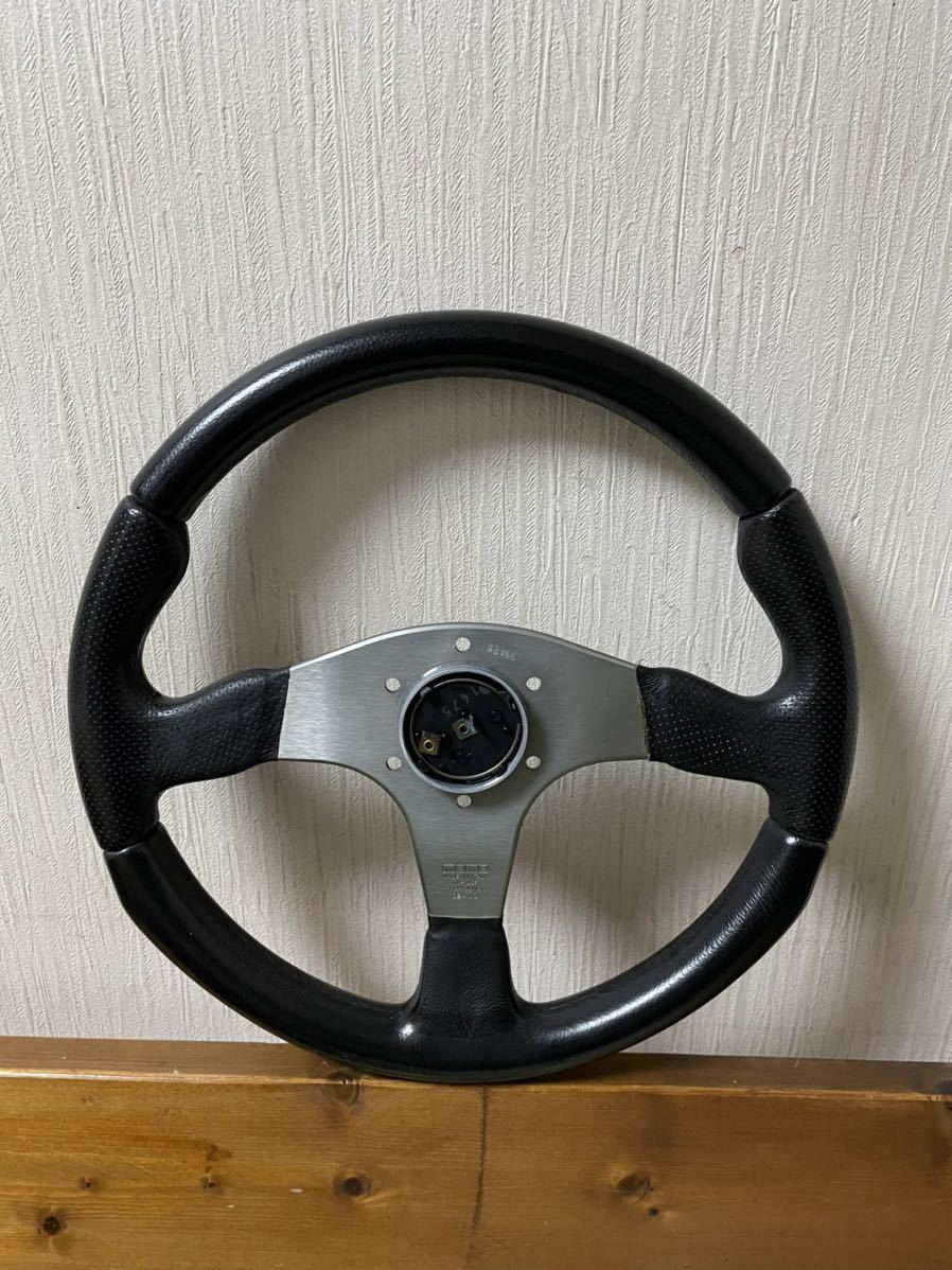 大得価，低価 MOMOステアリング RACE MADE IN ITALY