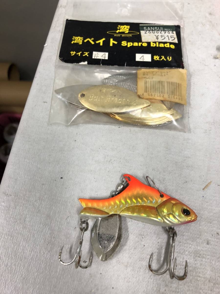 （166）釣具 ルアー 42個 湾ベイト Spare blade まとめ売り バイブレーション WOOFER S SLEDGE-6S DEATH LOCK 73S など